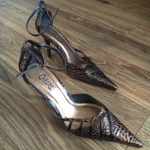 Carlos Santana Heels Pumps